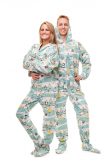 Kajamaz Kalėdų rytas: flanelinė pižama-kombinezonas suaugusiems